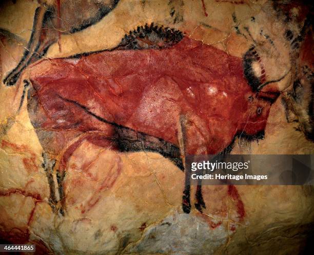 Painting in the cave of Altamira 000 to 11,000 BC.