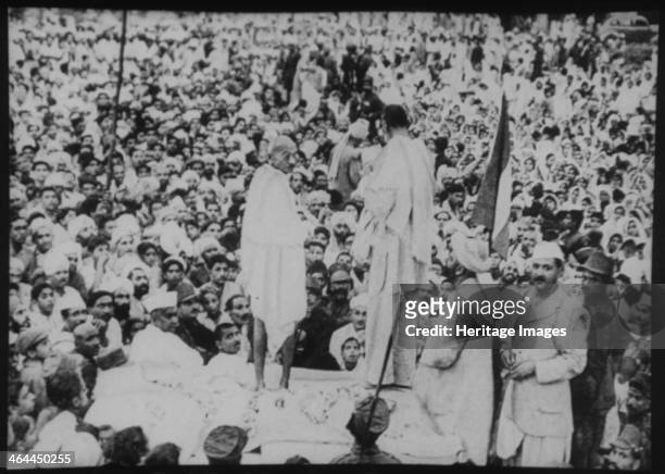 Mohandas Gandhi with Abdul Ghaffar Khan at Peshawar.