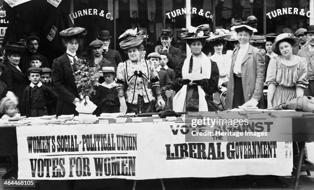 221 Suffragette Poster Stock Photos High Res Pictures And Images 221-suffragette-poster-stock-photos-high-res-pictures-and-images