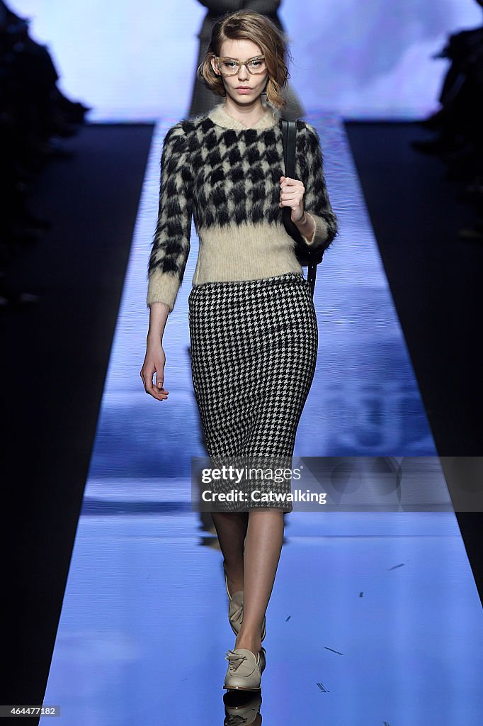 Max Mara - Runway RTW - Fall 2015 - Milan Fashion Week