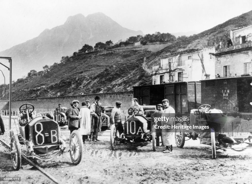 Participants in the Targa Florio race, Sicily, April 1907.