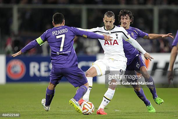 Davis Pizarro and Stefan Savic of ACF Fiorentina battles for the ball with Roberto Soldado of Tottenham Hotspur FC during the UEFA Europa League...