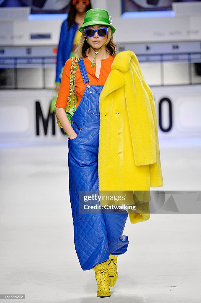 Moschino - Runway RTW - Fall 2015 - Milan Fashion Week