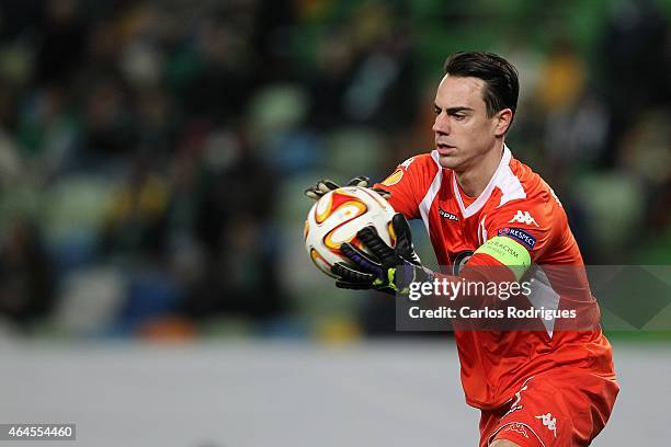 Wolfsburg's goalkeeper Diego Benaglio in action during the UEFA Europa League Round of 32 match between Sporting Clube de Portugal and VfL Wolfsburg...