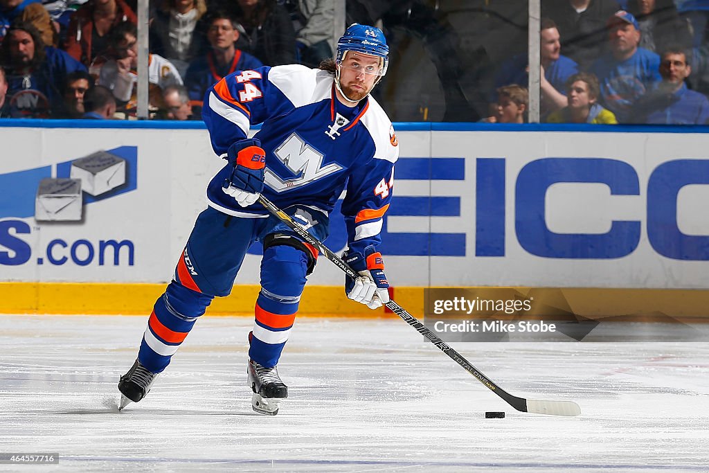 Vancouver Canucks v New York Islanders