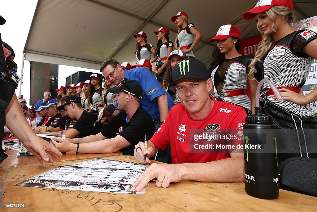 V8 Supercars Clipsal 500 - Practice And Qualifying