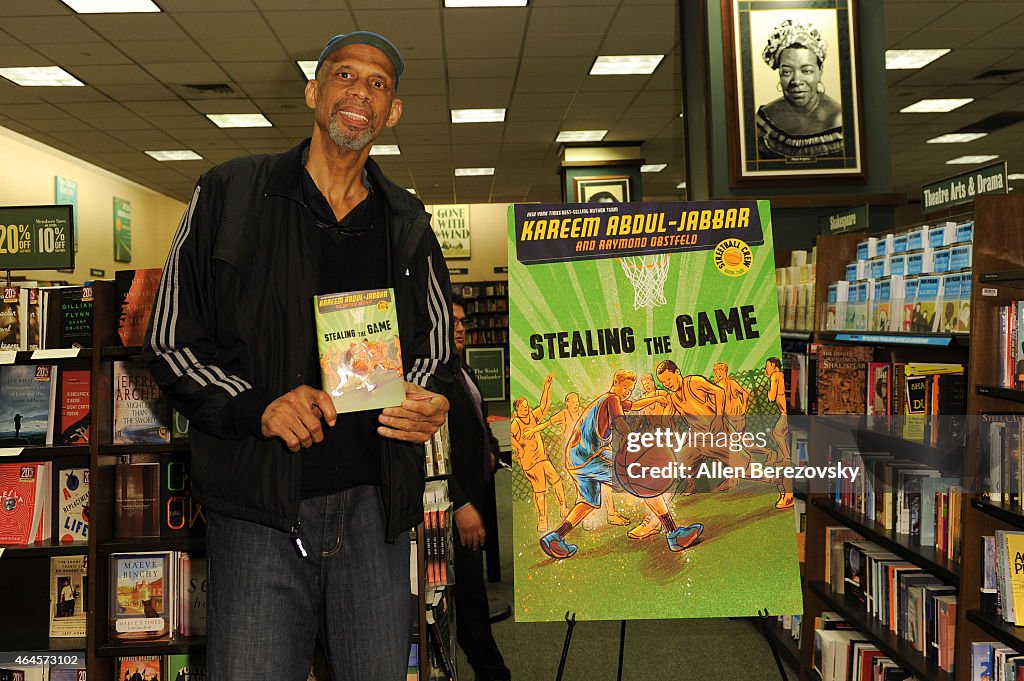 Kareem Abdul-Jabbar Book Discussion For "Streetball Crew Book 2 Stealing The Game"