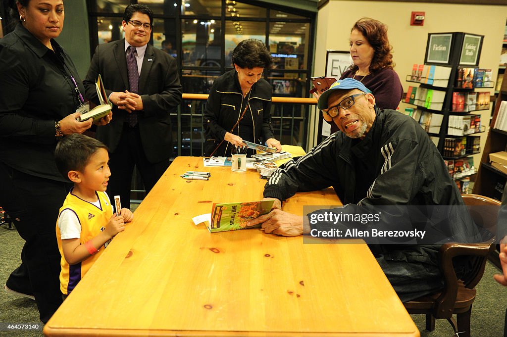 Kareem Abdul-Jabbar Book Discussion For "Streetball Crew Book 2 Stealing The Game"