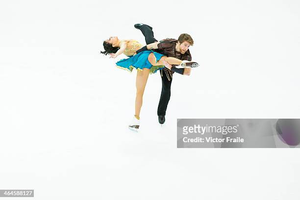 Lynn Kriengkrairut and Logan Giulietti-Schmitt of USA perform their routine at the Ice Dance Free Dance event at the Ice Dance Free Dance event...