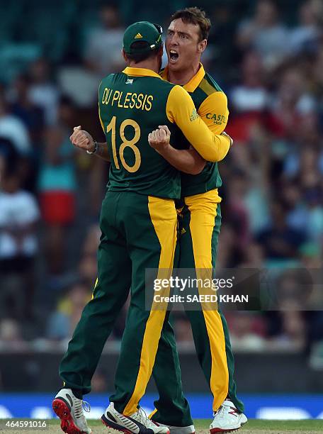Kyle Rabot 62 L B Abbott Stock Photos, High-Res Pictures, and Images - Getty Images