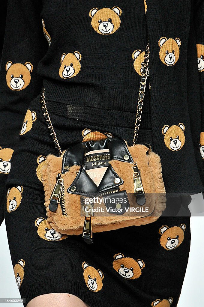 Moschino - Runway - MFW FW2015