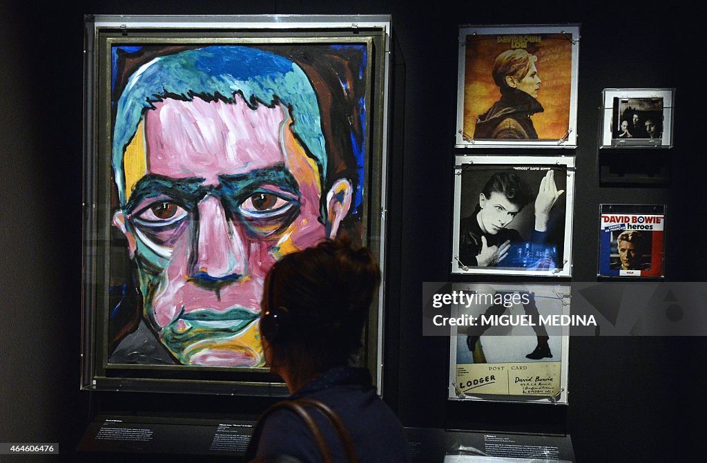 FRANCE-ART-EXHIBITION-BOWIE