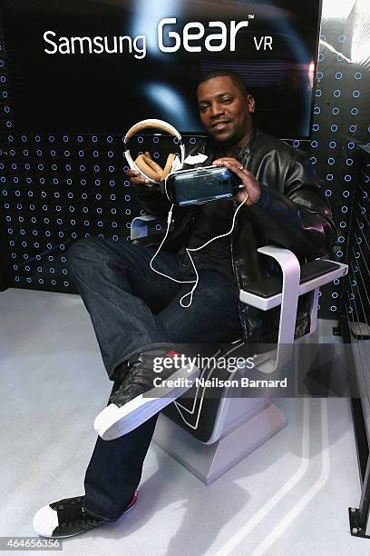 Actor Mekhi Phifer checks out the The Divergent Series: Insurgent  Shatter Reality Samsung Gear VR virtual reality experience in New York. The...