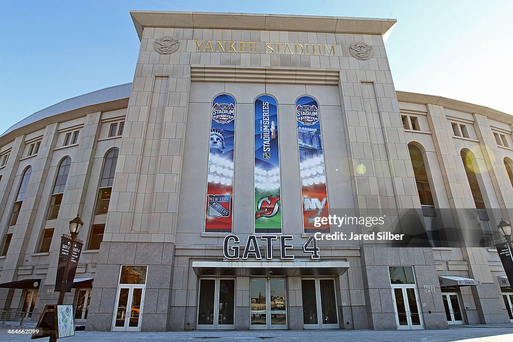 2014 NHL Stadium Series Rink Build Out - New York