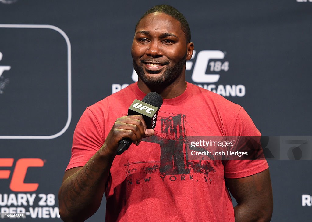 UFC 184 Weigh-in