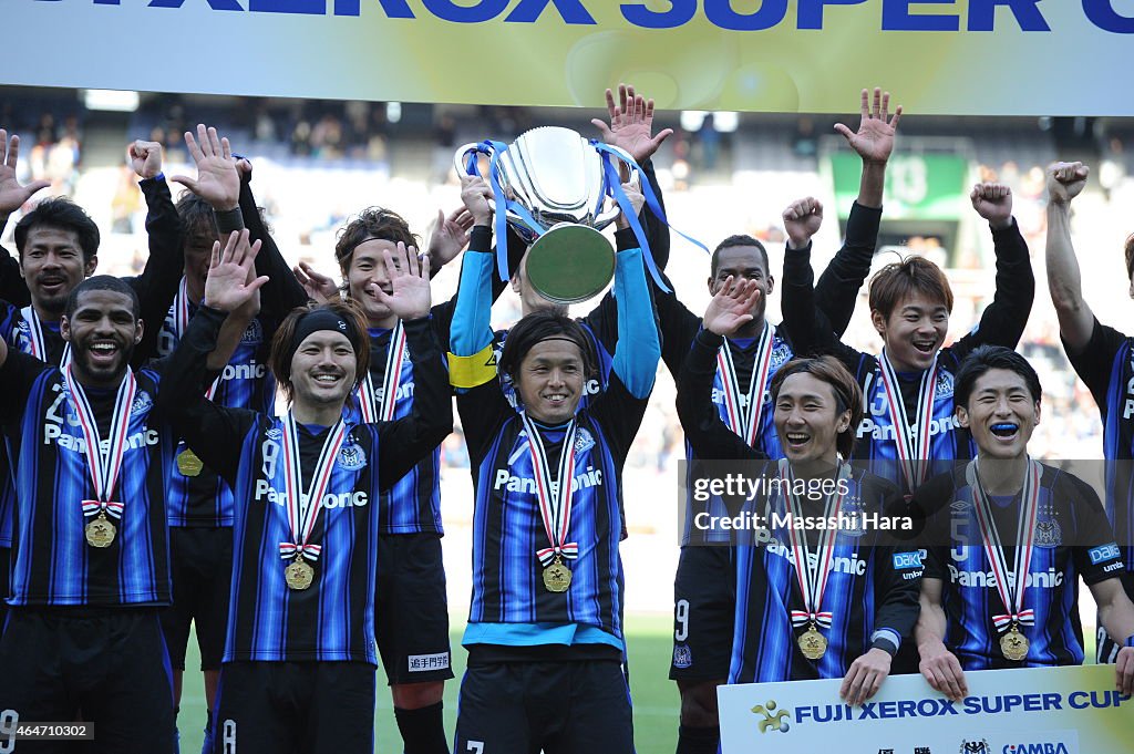 Gamba Osaka v Urawa Red Diamonds - FUJI XEROX SUPER CUP 2015