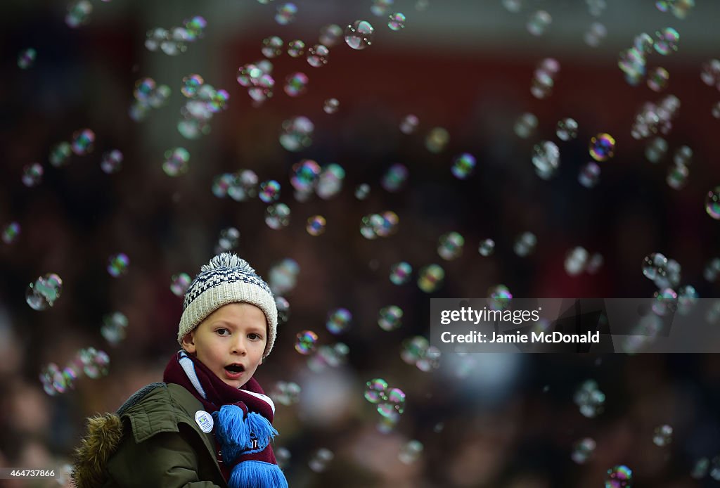 West Ham United v Crystal Palace - Premier League