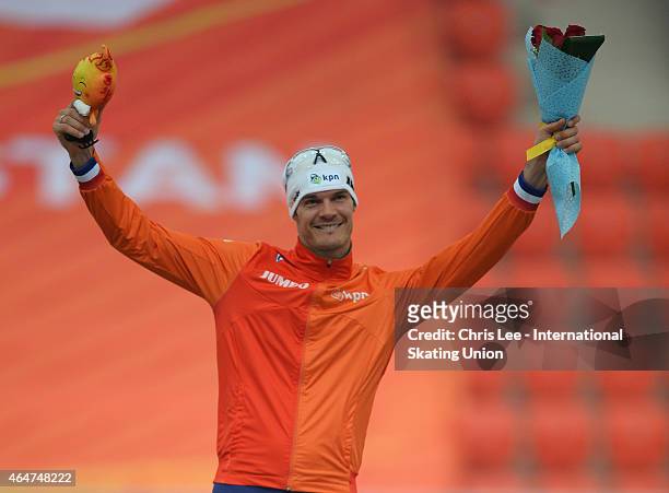 Hein Otterspeer of the Netherlands celebrates his win in the Mens 1000m race during Day 1 of the ISU World Sprint Speed Skating Championships at the...