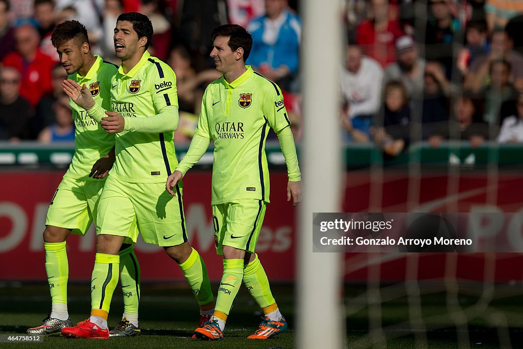 Granada CF v FC Barcelona - La Liga