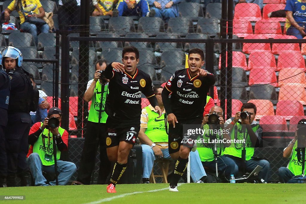 America v Leones Negros - Clausura 2015 Liga MX