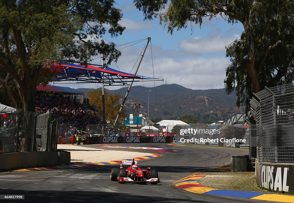 V8 Supercars Clipsal 500 - Race 3