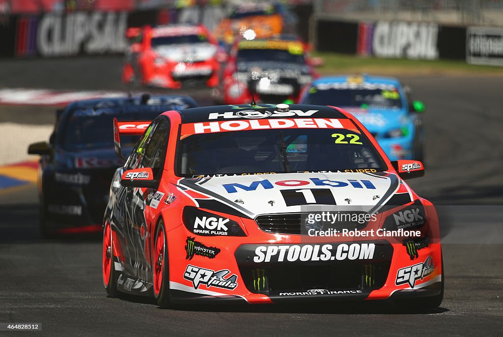 V8 Supercars Clipsal 500 - Race 3