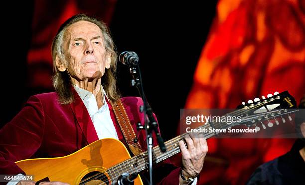 Singer / Songwriter Gordon Lightfoot performs on stage at Route 66 Casinos Legends Theater on February 28, 2015 in Albuquerque, New Mexico.