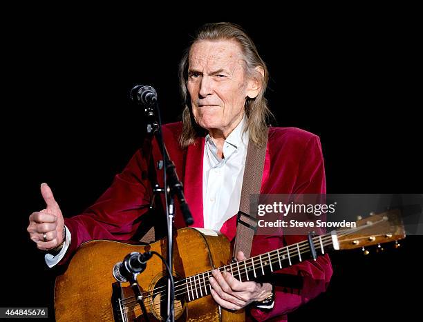 Singer / Songwriter Gordon Lightfoot performs on stage at Route 66 Casinos Legends Theater on February 28, 2015 in Albuquerque, New Mexico.