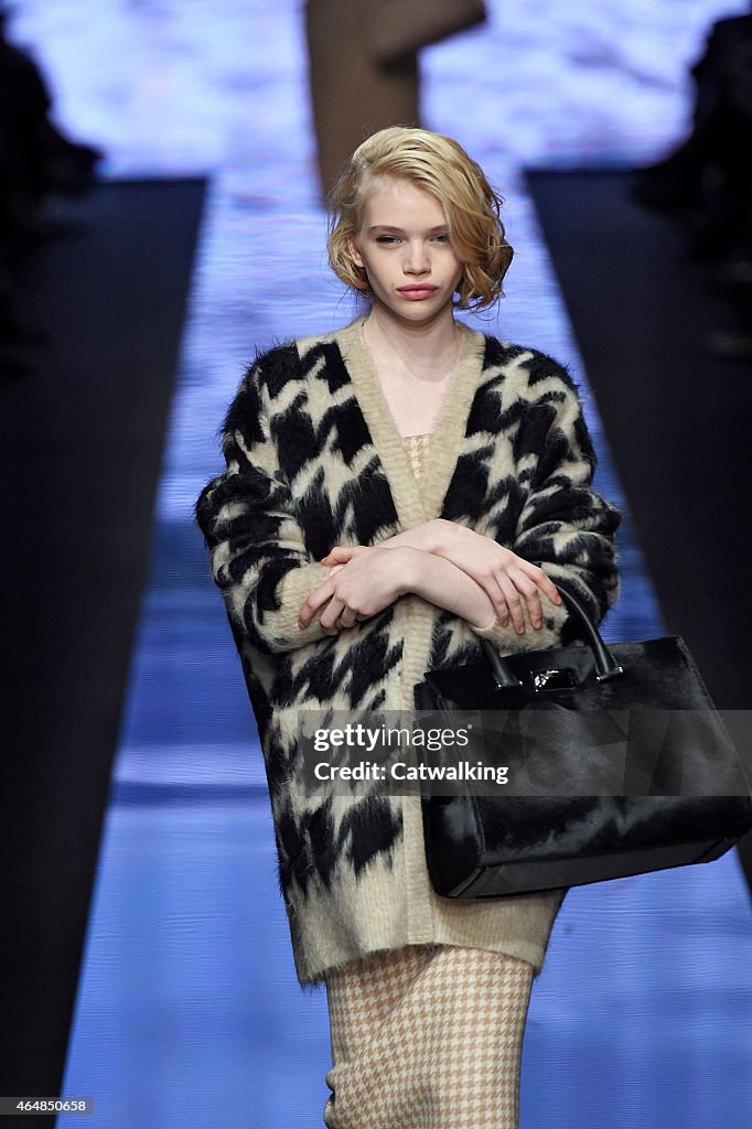 Max Mara - Runway RTW - Fall 2015 - Milan Fashion Week