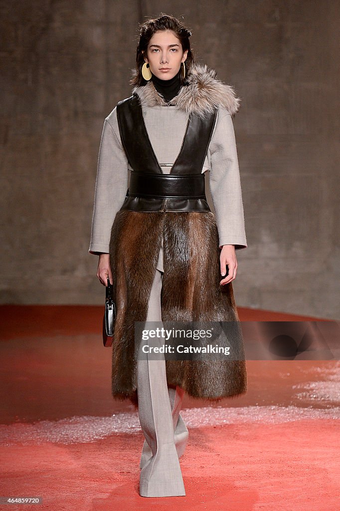 Marni - Runway RTW - Fall 2015 - Milan Fashion Week