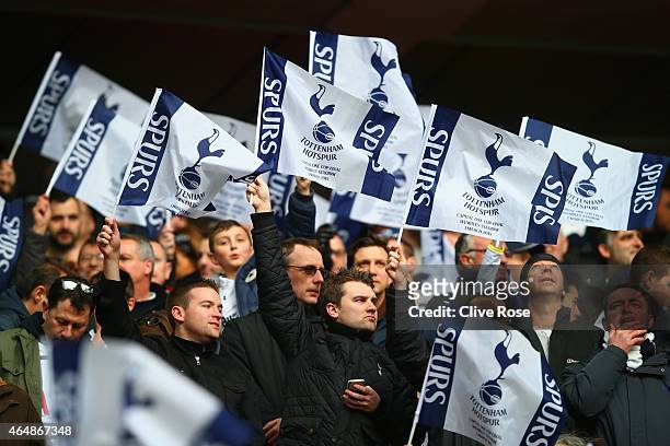 1,460 Tottenham Hotspur Flag Stock Photos, High-Res Pictures, and Images - Getty Images