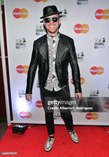 Y Ricky Reed Wallpaper (Band) Photos and Premium High Res Pictures - Getty Images