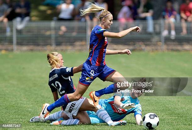 Tara Andrews of the Jets shoots for goal saved by Brianna Davey of the Victory during the round 10 W-League match between the Newcastle Jets and...