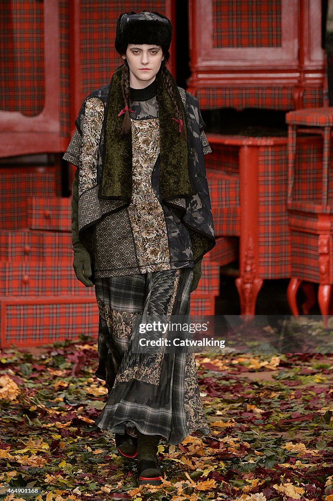 I'M Isola Marras - Runway RTW - Fall 2015 - Milan Fashion Week