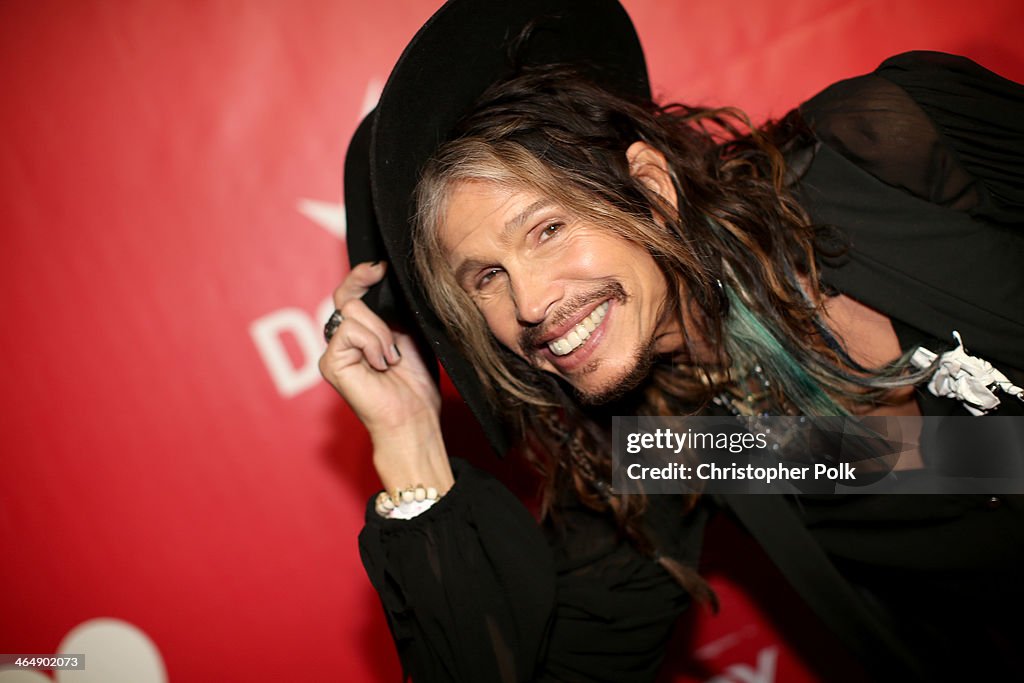 2014 MusiCares Person Of The Year Honoring Carole King - Red Carpet