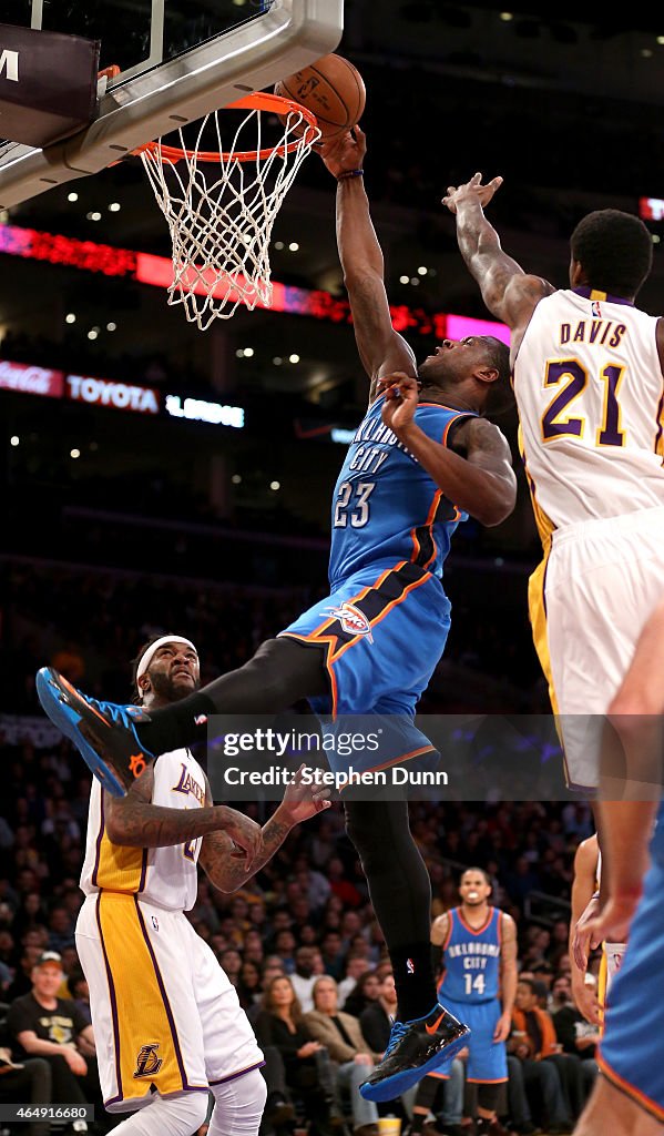 Oklahoma City Thunder v Los Angeles Lakers