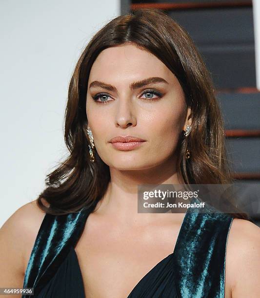 Model Alyssa Miller arrives at the 2015 Vanity Fair Oscar Party Hosted By Graydon Carter at Wallis Annenberg Center for the Performing Arts on...