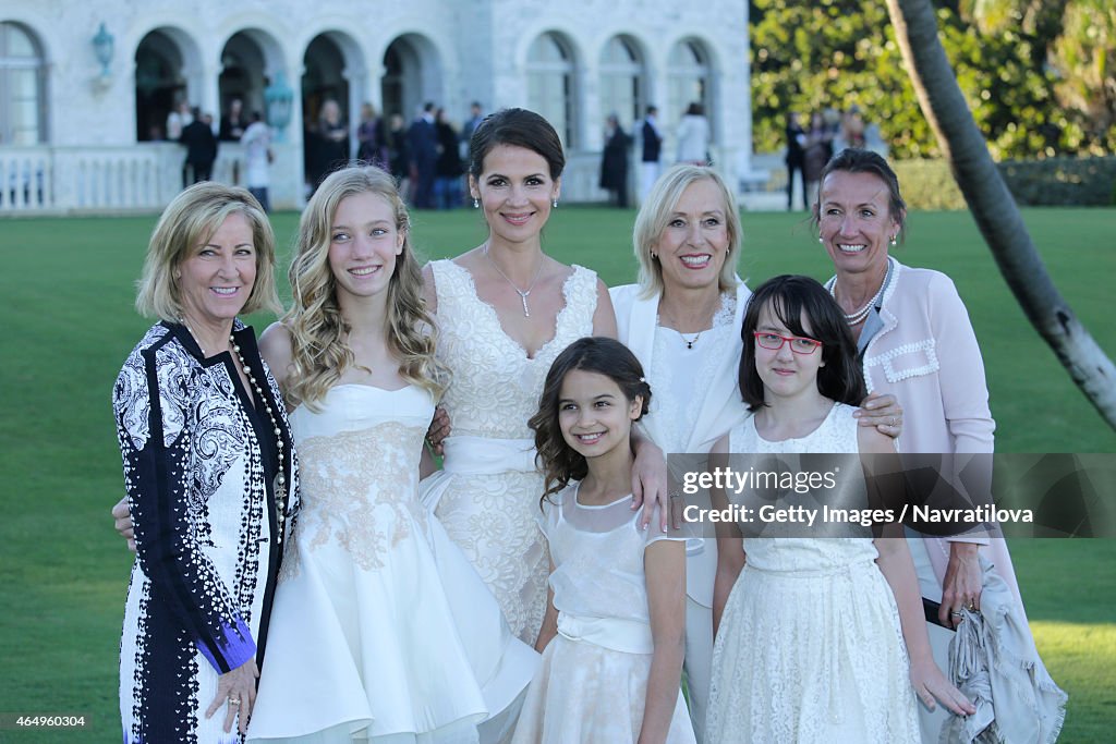 Chris Evert Julie Lemigova Martina Navratilova Daughters Victoria wedding-martina-navratilova-60-photos-astyledwedding