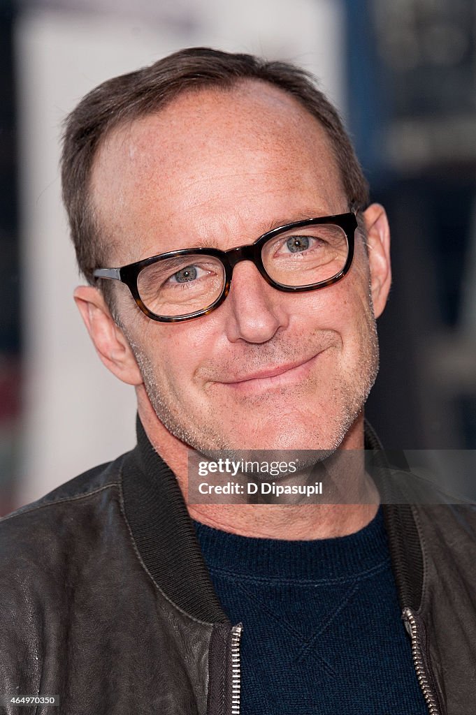 Clark Gregg & Juliette Lewis Visit "Extra"