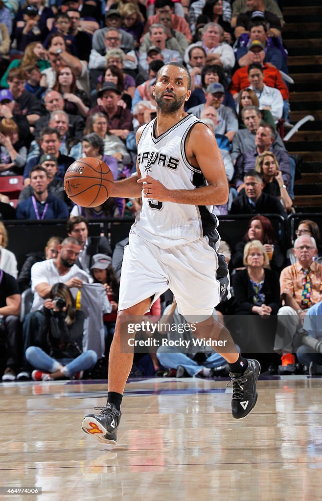 San Antonio Spurs v Sacramento Kings