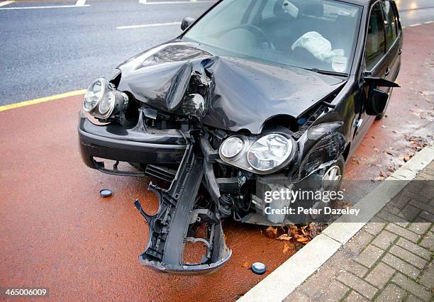 drink driving accident - auto-ongeluk stockfoto's en -beelden