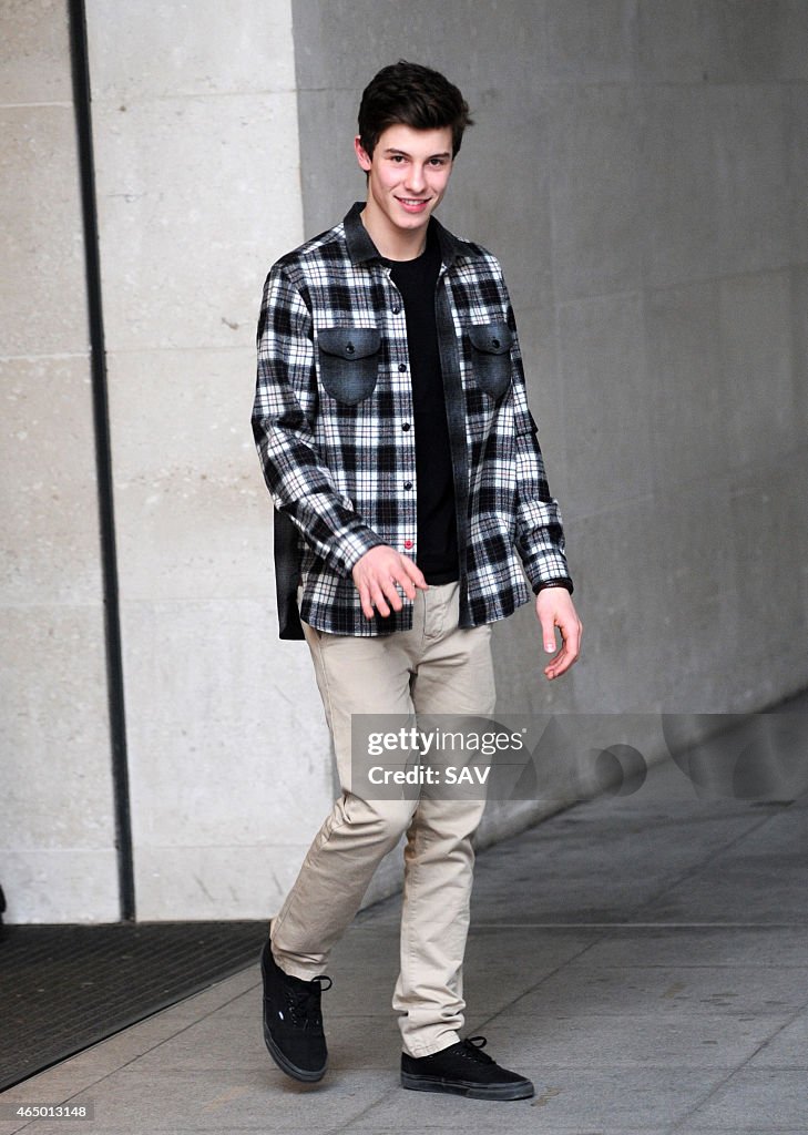 London Celebrity Sightings -  March 3, 2015