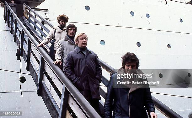 22 Fred Haltiner Stock Photos, High-Res Pictures, and Images - Getty Images