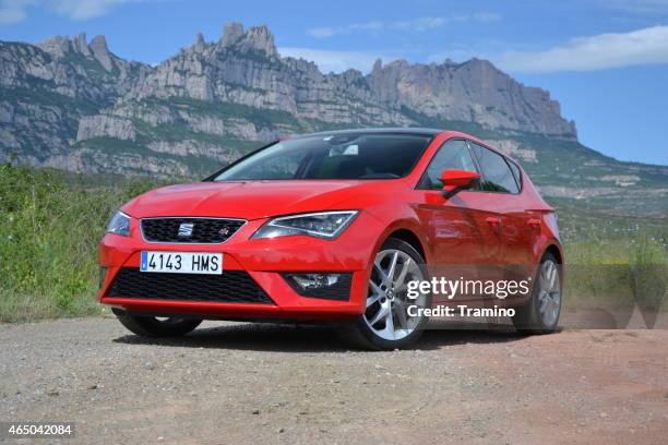 seat leon fr at the international press launch - sunny leon stock pictures, royalty-free photos & images