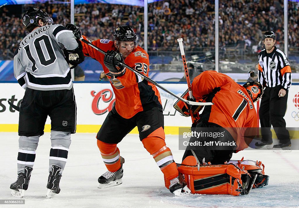 2014 Coors Light NHL Stadium Series - Anaheim Ducks v Los Angeles Kings