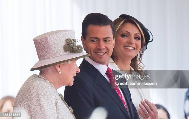 Queen Elizabeth II, Mexican President Enrique Pena Nieto and Angelica Rivera attend a ceremonial welcome for The President Of United Mexican States...