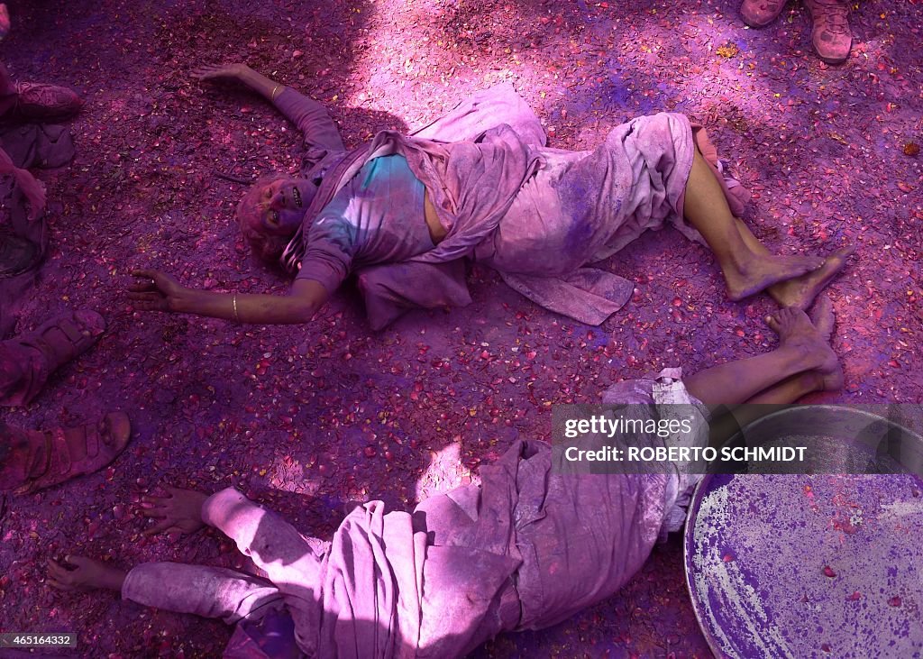 INDIA-HOLI-WIDOWS