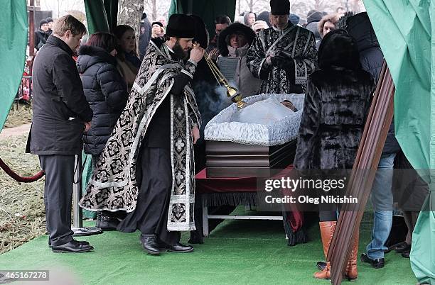 Funeral services for opposition leader Boris Nemtsov at Troyekurovskoe cemetery in Moscow on March 3, 2015. Nemtsov was murdered on Bolshoi...