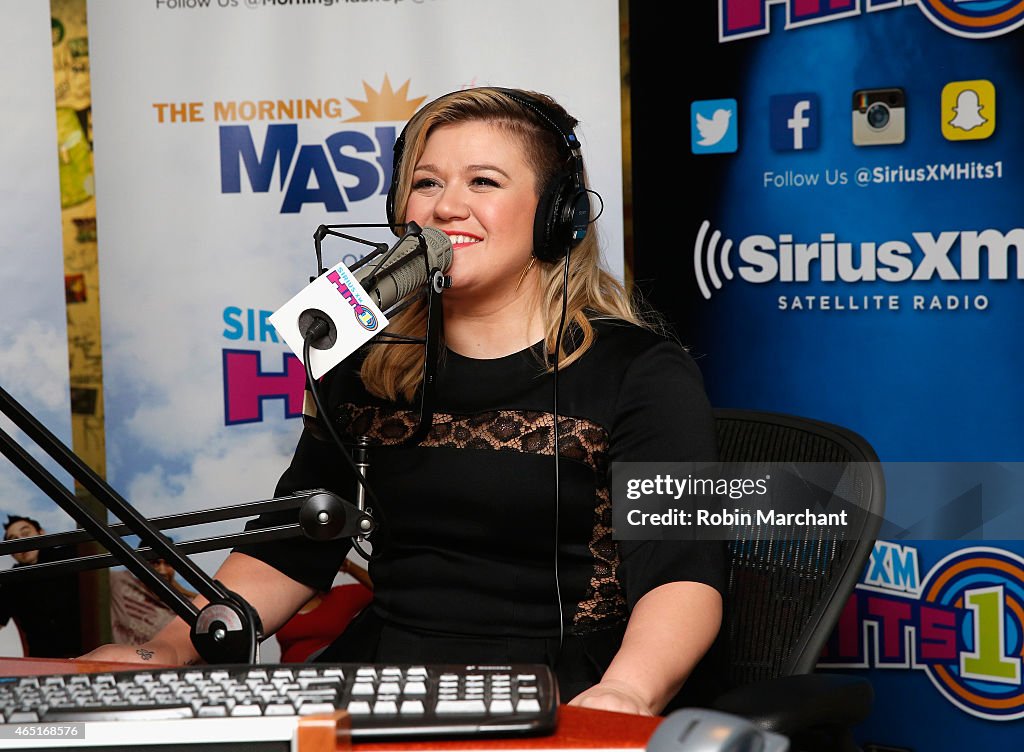 Kelly Clarkson Performs For SiriusXM Listeners At The SiriusXM Studios
