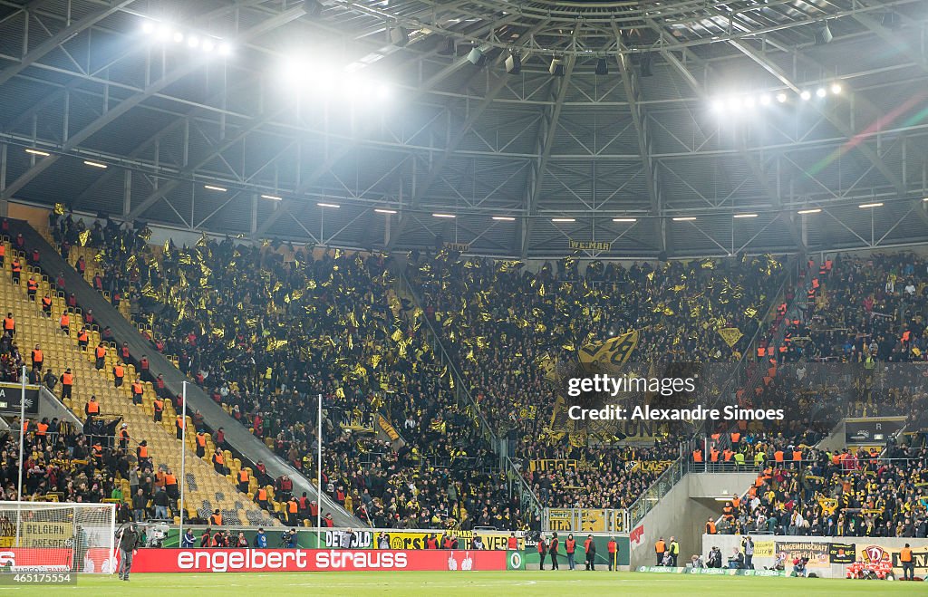 Dynamo Dresden v Borussia Dortmund - DFB Cup